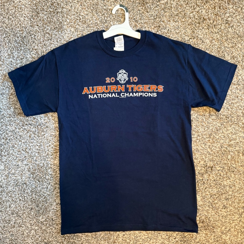 Auburn Tigers Navy Blue 2010 National Champions Tee NWT